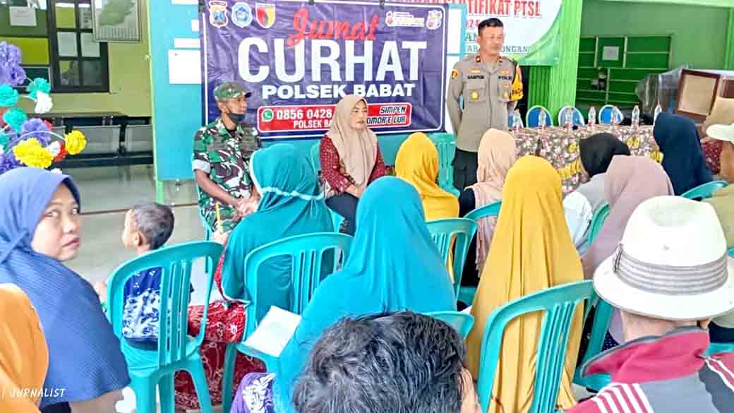 Kapolsek Babat Bersama Anggotanya Melaksanakan Jumat Curhat Di Desa Sambangan Kecamatan Babat 2