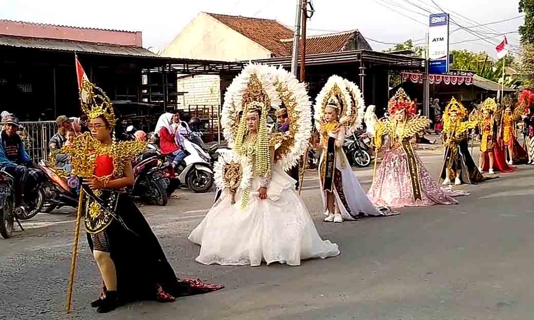 Kemeriahan Hut Ri Ke 79 Di Kecamatan Modo Karnaval Tingkat Smp Dan Sma