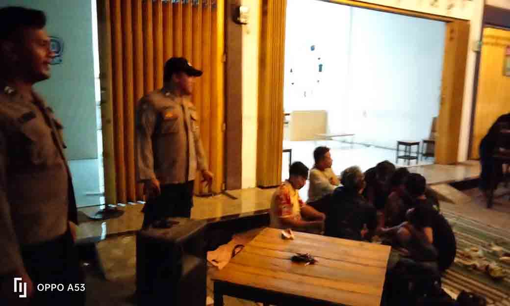 Patroli Dialogis Sambangi Anak Anak Muda Yang Nongkrong