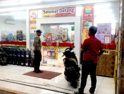 Patroli Polsek Sekaran Sasar Swalayan Alfamart Guna Mencegah Pencurian Serta Penipuan