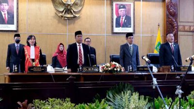 Pjs Bupati Sidoarjo Isa Ansori Hadiri Pengambilan Sumpah Janji Ketua Dan Wakil Ketua Dprd Sidoarjo Periode 2024 2029 2