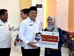 Plt Bupati Sidoarjo Bakal Tingkatkan Penerima Beasiswa untuk Mahasiswa