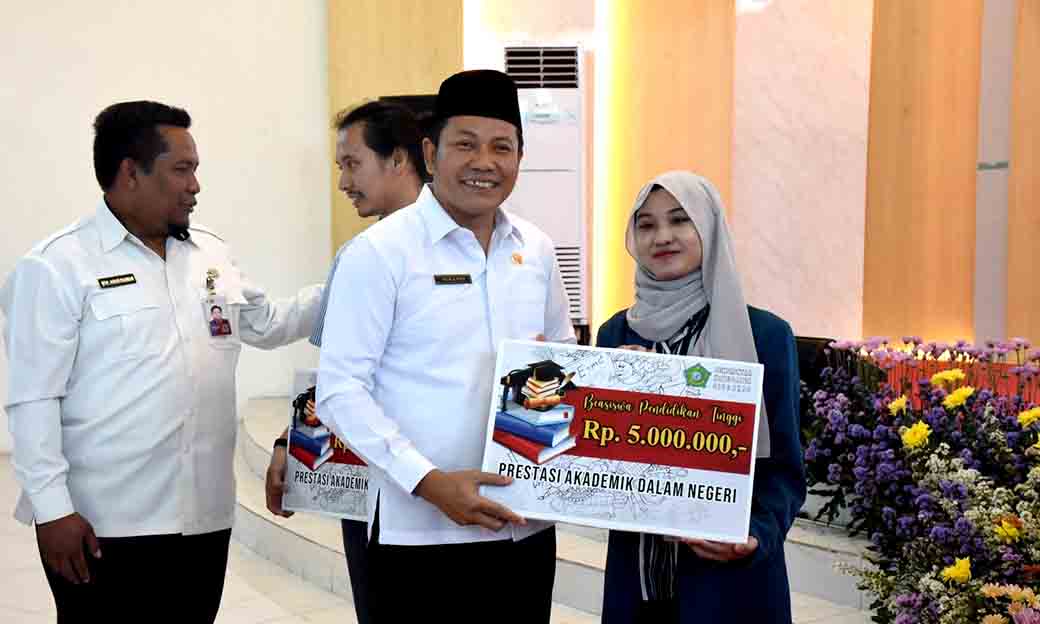 Plt Bupati Sidoarjo Bakal Tingkatkan Penerima Beasiswa