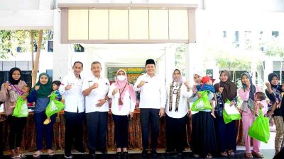 Plt. Bupati Serahkan Bantuan Pangan Secara Maraton Di 3 Kecamatan 2