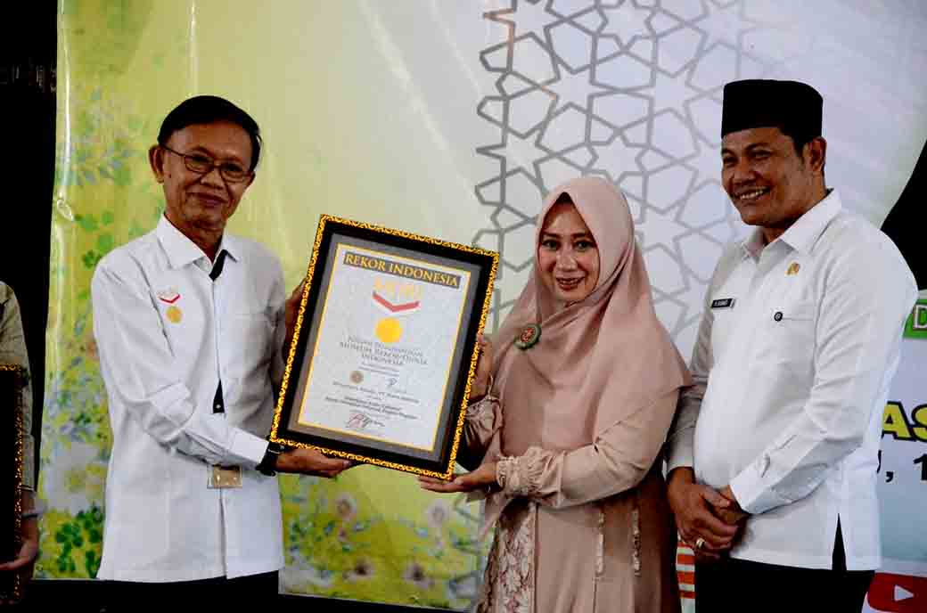 Plt. Bupati Sidoarjo Apresiasi Bunda Muslimah Az Zahra Catatkan Kegiatannya Di Rekor Muri