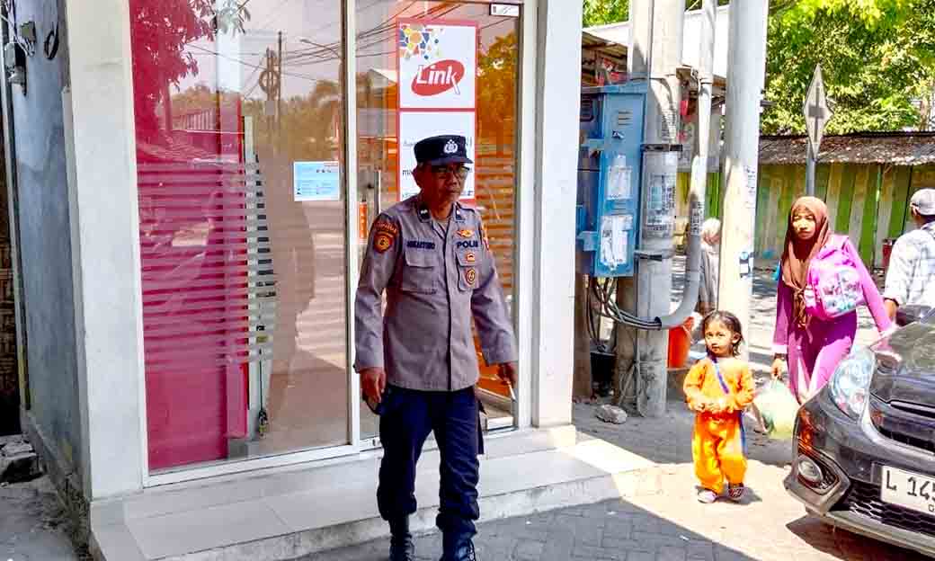 Polsek Laren Meningkatkan Patroli Keamanan Menjelang Pilkada 2024 Di Tempat Obyek Vital