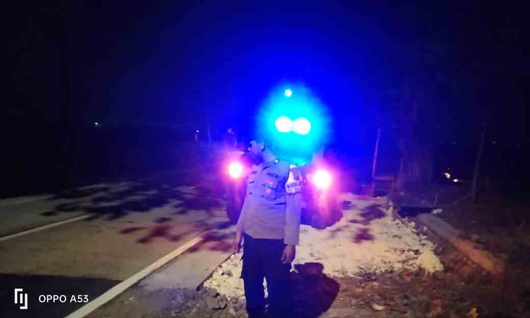 Polsek Sekaran Melaksanakan Patroli Blue Light Guna Antisipasi Gesekan Antar Perguruan Silat Di Wilayah Kecamatan Sekaran