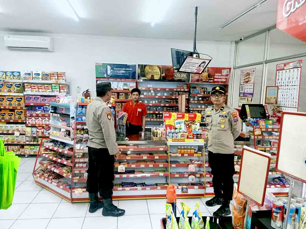 Anggota Polsek Babat Laksanakan Patroli Dialogis