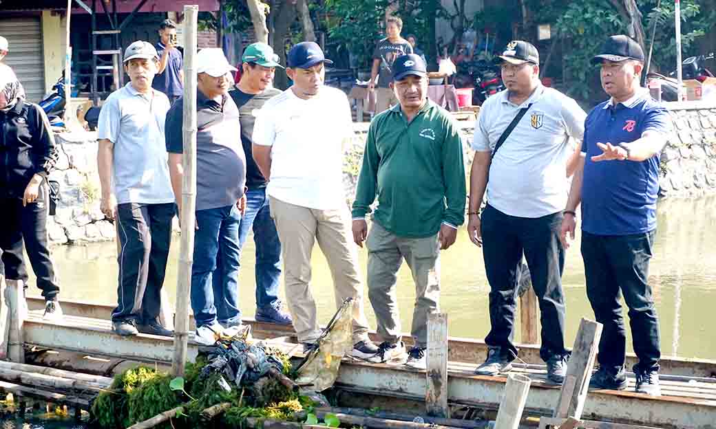 Gencarkan Geber, Pjs. Bupati Sidoarjo Ajak Masyarakat Jaga Kebersihan Sungai Pelayaran Tawangsari Dan  Alun Alun