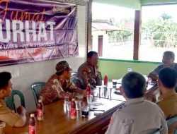 Giat Jumat Curhat Kapolsek Laren Bersama Kepala Desa Centini Kecamatan Laren Bertempat di Balaidesa
