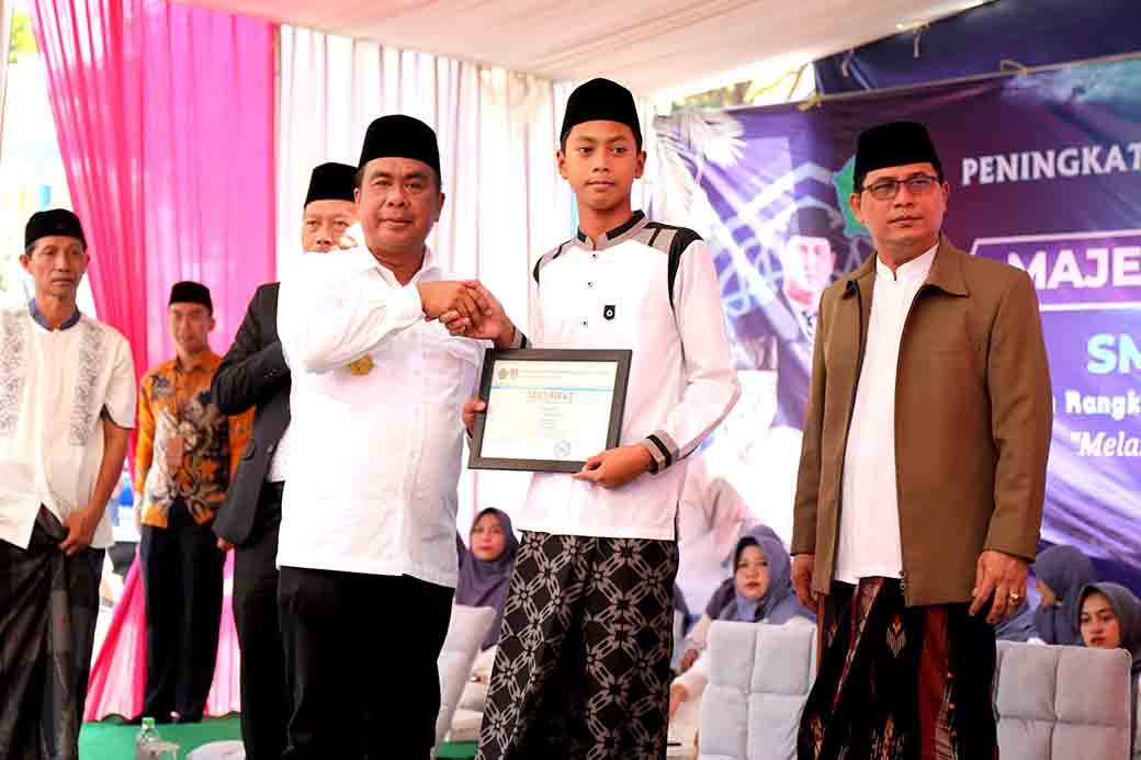 Hadiri Peringatan Maulid Nabi, Pjs. Bupati Sidoarjo Ajak Siswa Rajin Belajar Dan Shalat