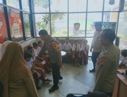 Mapolsek Babat Mendapat Kunjungan Anak-Anak SDN VI Babat