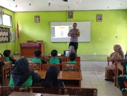 Polisi Kota Kediri Sosialisasi Bahaya Bullying di SDN Gambyok Grogol