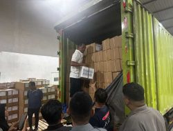 Polisi Kawal Ketat Kedatangan Surat Suara Pilkada Serentak 2024 di Jember