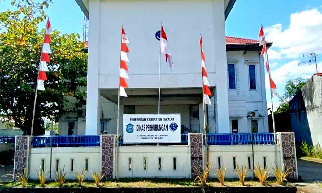 Kadis Perhubungan Takalar Janji Perbaiki Lampu Jalan Yang Padam, Terkendala Kendaraan Skylif