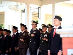 Kapolres Lamongan Hadiri Upacara Peringatan Hari Pancasila tahun 2024 dengan tema “Bersama Pancasila Kita Wujudkan Indonesia Emas” di Alun alun Kabupaten Lamongan