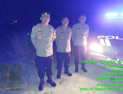 Kapolsek Babat Bersama Anggotanya Melaksanakan Patroli Blue Light di Wilayah Kecamatan Babat
