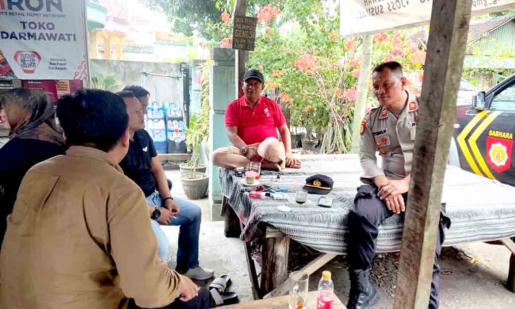 Kapolsek Laren Melaksanakan Cooling System Bersama Kepala Desa Gampangsejati Jelang Pilkada 2024