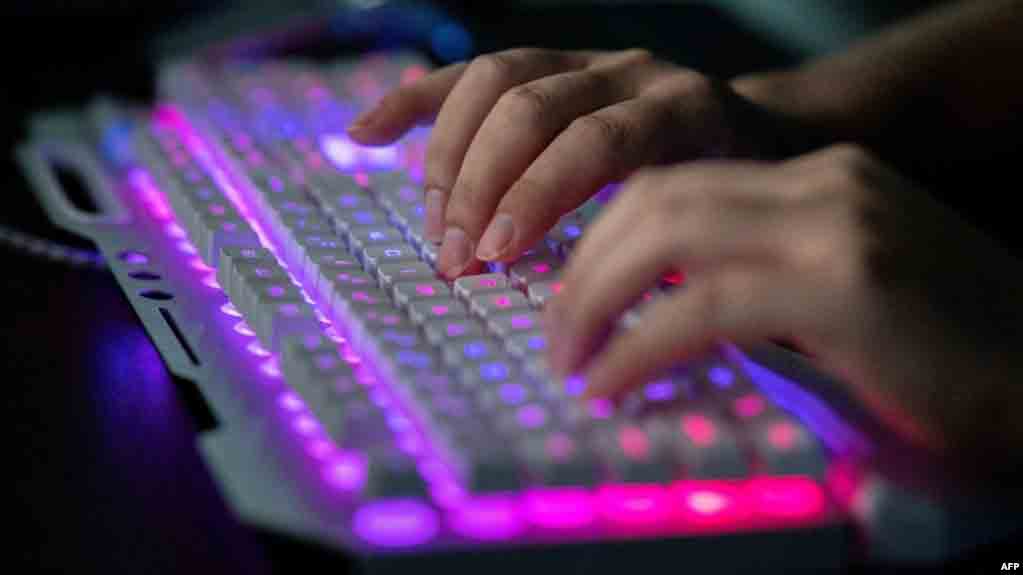 Peretas China Bobol Sistem Telekomunikasi Amerika