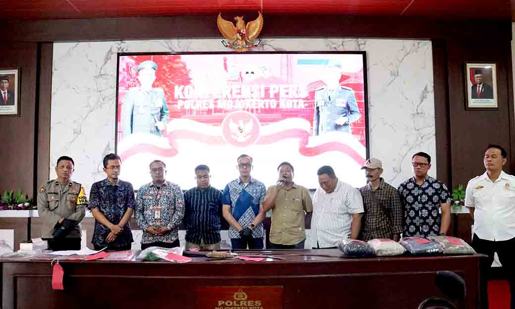 Polres Mojokerto Kota Amankan Dua Gengster Pasca Tawuran Di Kelurahan Bloto