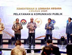 Polri Raih Penghargaan Lembaga Dengan Pelayanan dan Komunikasi Terbaik