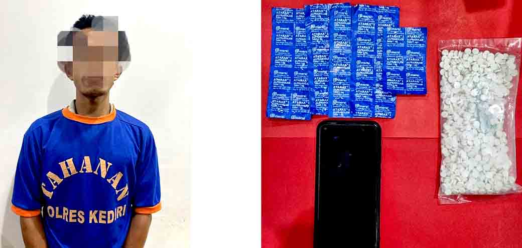 Seorang Pria Berinisial Dhs Alias Munyuk, 26 Tahun Ditangkap Tim Buser Satresnarkoba Polres Kediri, Diduga Mengedarkan Narkoba Jenis Pil Dobel L