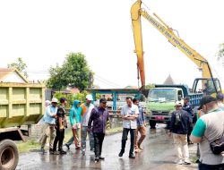Sungai Pelayaran Tawangsari Dibersihkan: Pjs Bupati Sidoarjo Serukan Warga Jaga Kebersihan
