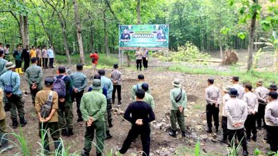 Dukung Asta Cita, Eks Brimob Polres Ngawi Tanam Pohon 2
