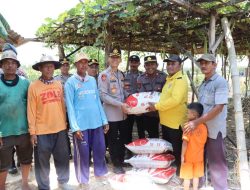 Dukung Asta Cita Polres Tuban Beri Bantuan Pupuk untuk Petani Jagung di Tambakboyo