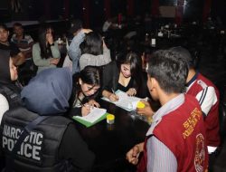 Cegah Peredaran Narkoba, Petugas Gabungan Polres Tuban Razia Tempat Hiburan Malam