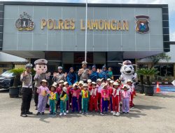 Unit Kamsel Satlantas Polres Lamongan Gelar Polsanak Bersama TK Ar Raudhoh, Edukasi Keselamatan Berlalu Lintas Sejak Dini