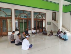 Kapolsek Sekaran Silahturahmi Bersama Dengan Tokoh Agama di Desa Kendal Kecamatan Sekaran