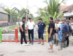 Plt Bupati Sidoarjo Subandi Sidak Titik Rawan Banjir, Pastikan Pompa Bekerja Optimal