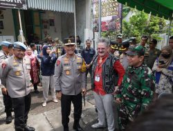 Tinjau TPS, Kapolda Jatim : Pilkada Serentak 2024 di Jatim Berjalan Lancar Sesuai Rencana