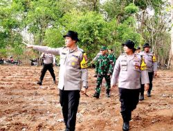 Kapolres Lamongan Lakukan Pengecekan Lahan di Desa Wanar untuk Dukung Program Ketahanan Pangan Nasional