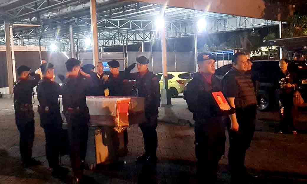 Kapolri Beri Kenaikan Pangkat Anumerta Ke Almarhum Akp Ulil Ryanto