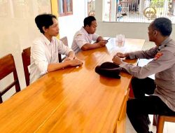 Laksanakan Patroli Dialogis Polsek Laren Memberikan Himbauan Kepada Prangkat Desa Karangtawar Kecamatan Laren