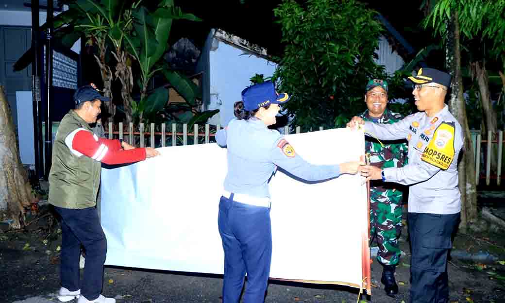 Memasuki Masa Tenang, Polres Ngawi Lakukan Pengamanan Pembersihan Apk