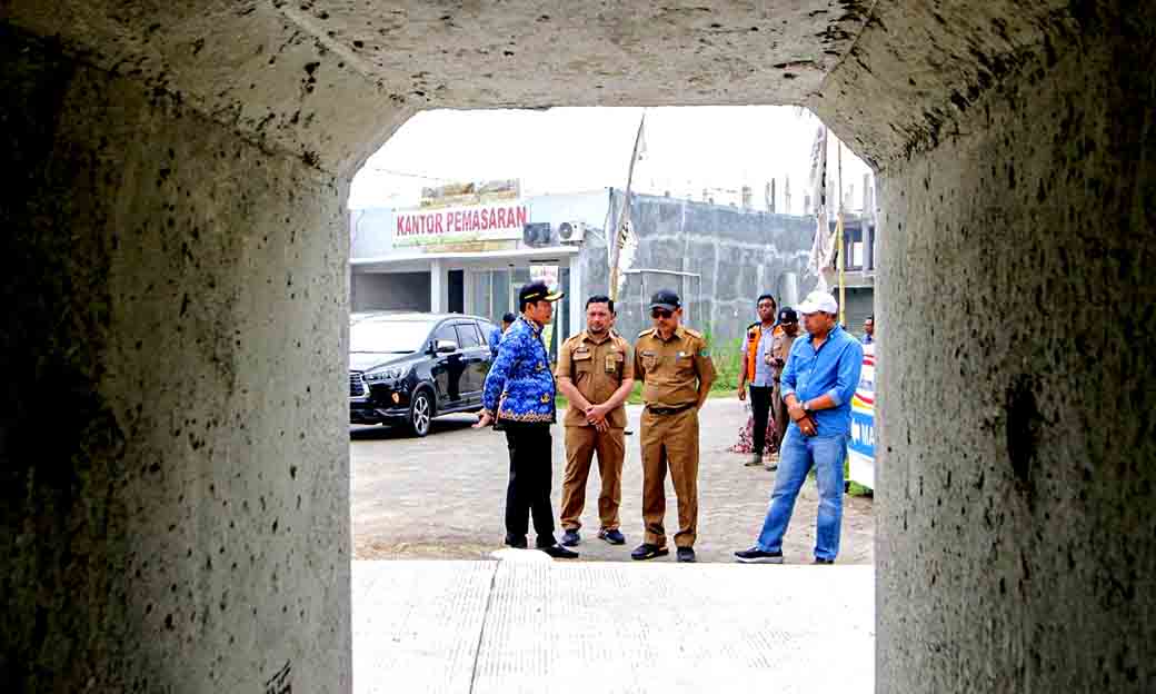 Plt. Bupati Sidoarjo Pastikan Pengerjaan Betonisasi Jalan Tuntas Seluruhnya