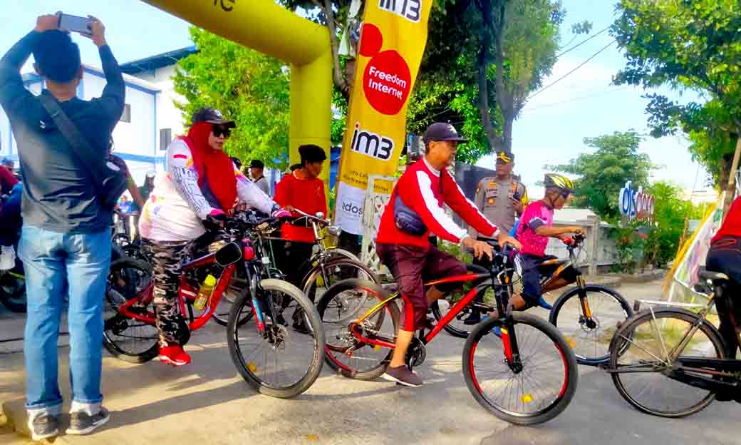 Polres Lamongan Amankan Kegiatan Fun Bike Hut Ke 21 Ppad Di Sport Center Lamongan