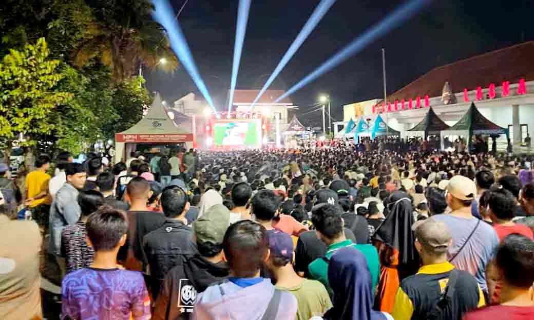 Polres Pasuruan Kota Gelar Nobar Timnas Indonesia Vs Saudi Arabia, Upaya Cooling System Di Pilkada 2024