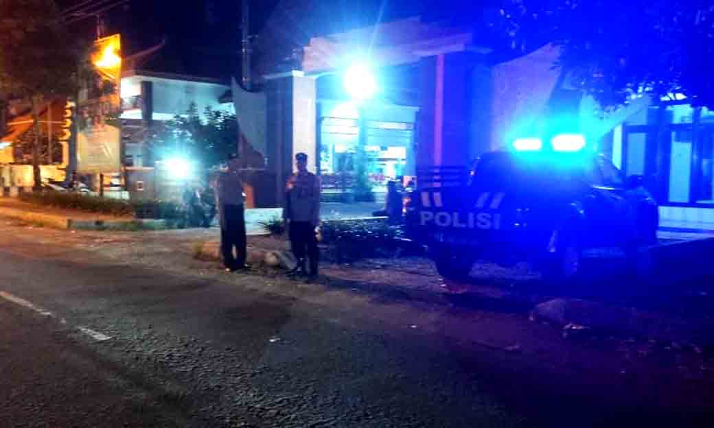 Polsek Sekaran Patroli Blue Light Antisipasi Aksi Balap Liar Serta Hitam Hitam Pada Jam Malam Hari