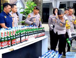 Akhir Tahun 2024, Polres Ngawi Musnahkan Ribuan Liter Miras. Cegah Eforia Malam Pergantian Tahun Baru Dengan Miras