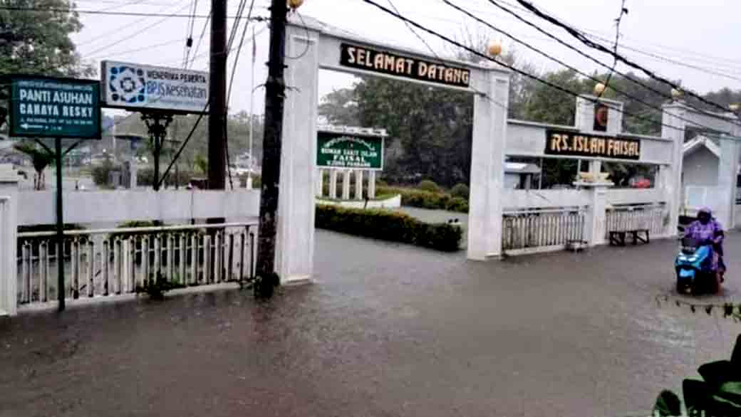 Akibat Hujan Deras Rumah Sakit Islam Faisal Makassar Kebanjiran