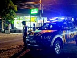 Anggota Polsek Sekaran Melaksanakan Patroli Blue Light Guna Antisipasi Kejahatan Dimalam Hari