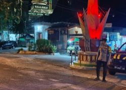 Anggota Polsek Laren Laksanakan Patroli Blue Light Antisipasi Balap Liar Serta 3C