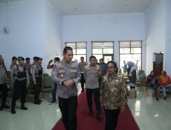 150 Personel Disiagakan, Kapolres Situbondo Pastikan Rapat Pleno Rekap Suara Pilkada oleh KPU Aman
