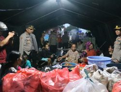 Polres Mojokerto Kota Dirikan Posko Tanggap Bencana dan Beri Bantuan Sembako untuk Warga Terdampak Banjir