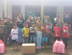 Jumat Berkah Polsek Ngasem, Bagikan Nasi Kotak Gratis di Area SLG