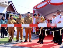 Jelang Nataru, Kapolres Bersama Forkopimda Ngawi Resmikan Pos Penjagaan dan Palang Pintu Perlintasan Kereta Api